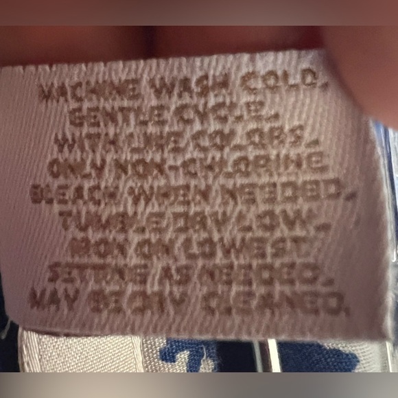 Chicos size 00 (size 2) blue and white cotton blend capri pants (runs big) - Picture 8 of 10